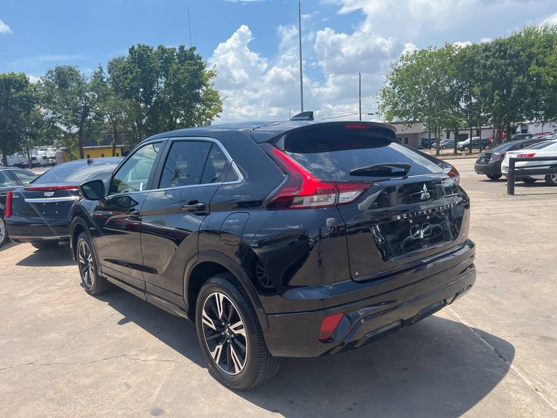 Mitsubishi Eclipse Cross Vehicle Image 07