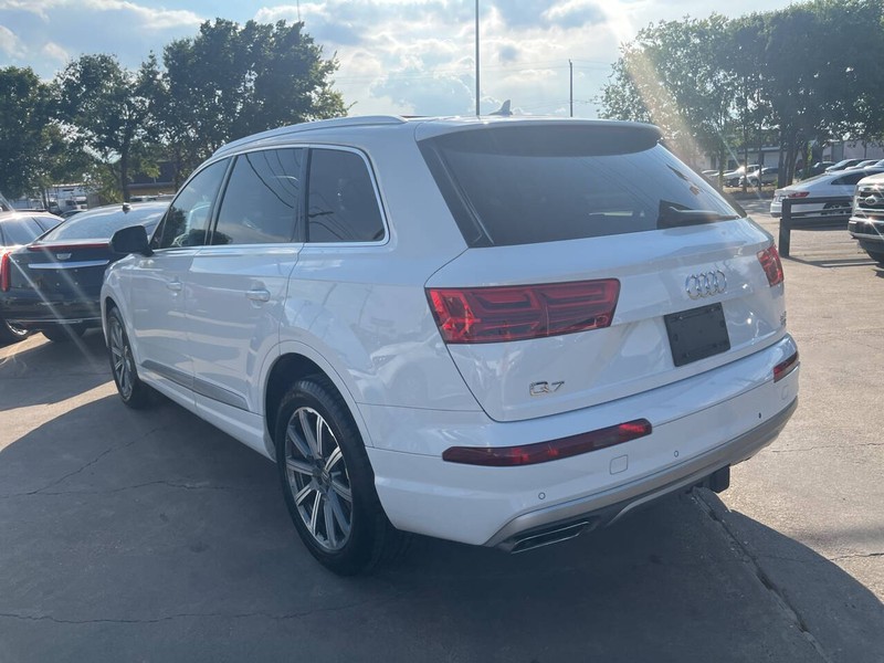 Audi Q7 Vehicle Image 05