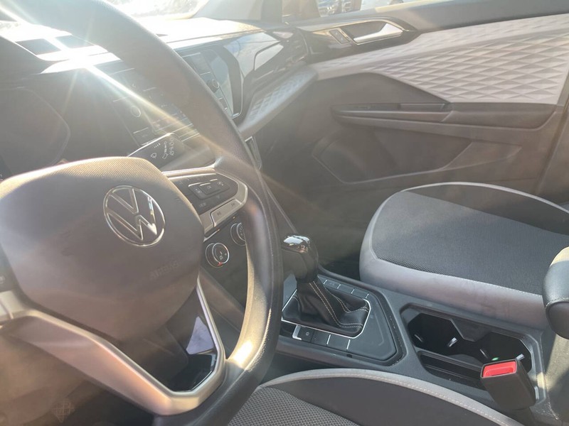 Volkswagen Taos Vehicle Image 09