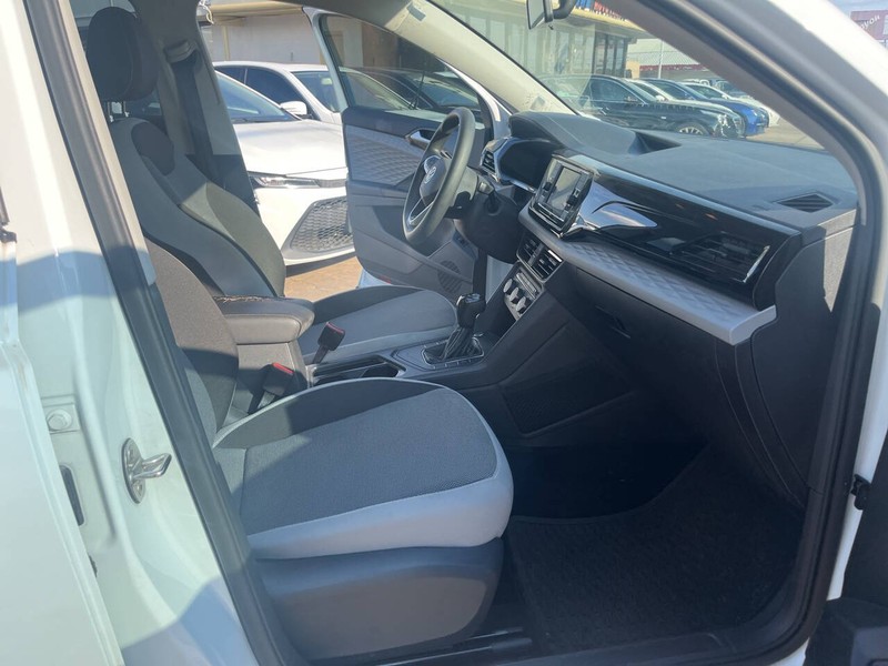 Volkswagen Taos Vehicle Image 13
