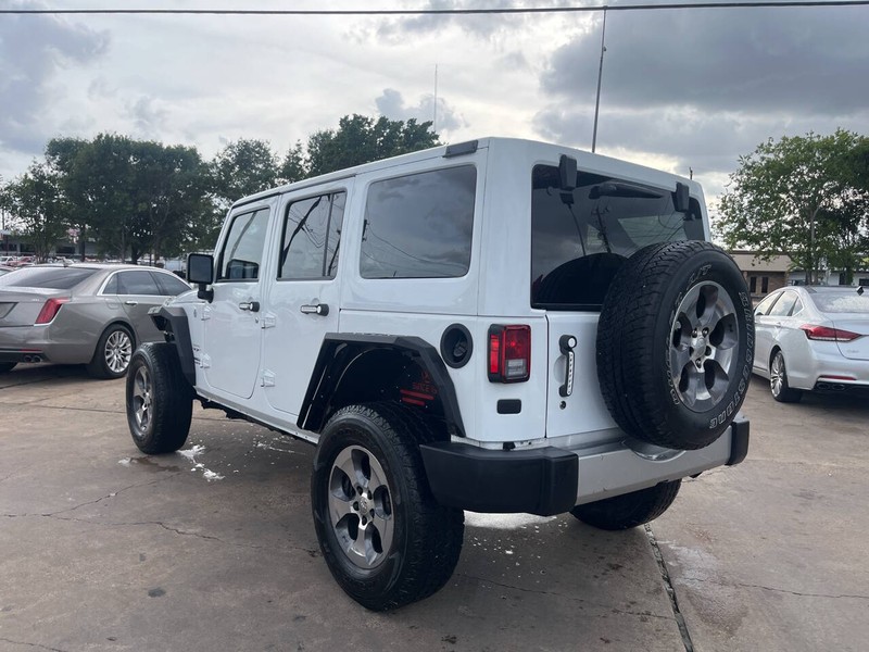 Jeep Wrangler Unlimited Vehicle Image 03