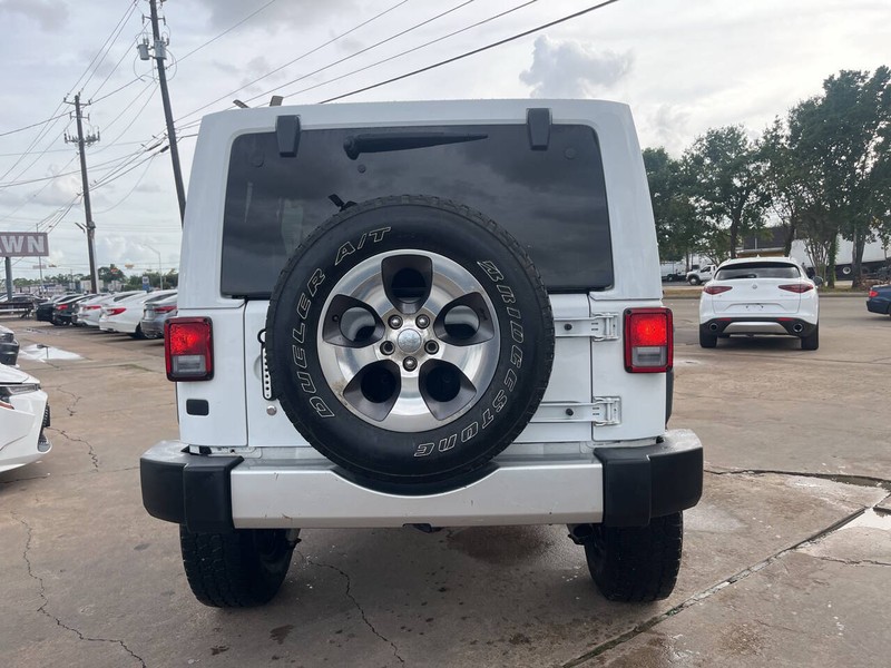 Jeep Wrangler Unlimited Vehicle Image 04