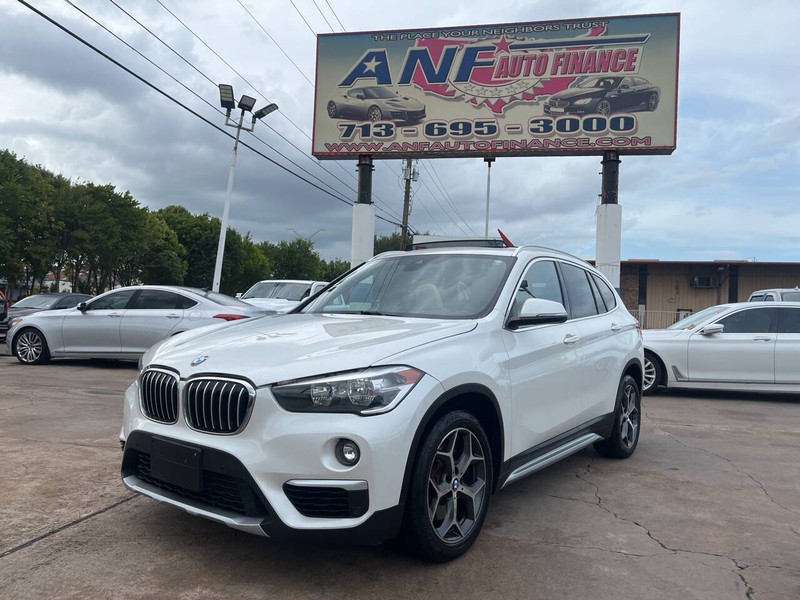 BMW X1 Vehicle Image 02