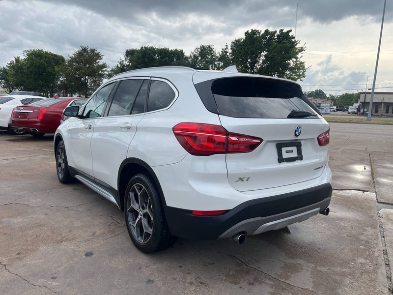 BMW X1 Vehicle Image 04