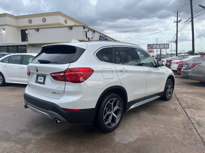 BMW X1 Vehicle Image 06