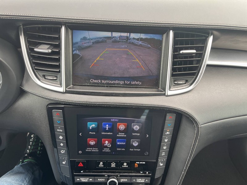 INFINITI QX50 Vehicle Image 12