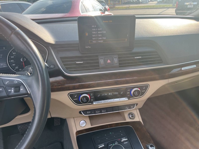 Audi Q5 Vehicle Image 12
