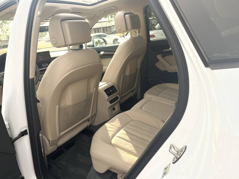 Audi Q5 Vehicle Image 16
