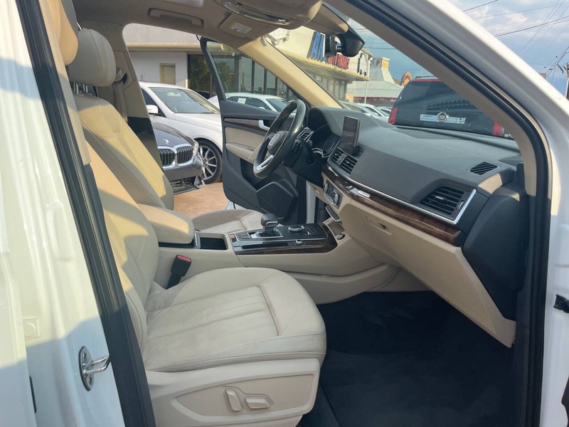 Audi Q5 Vehicle Image 18
