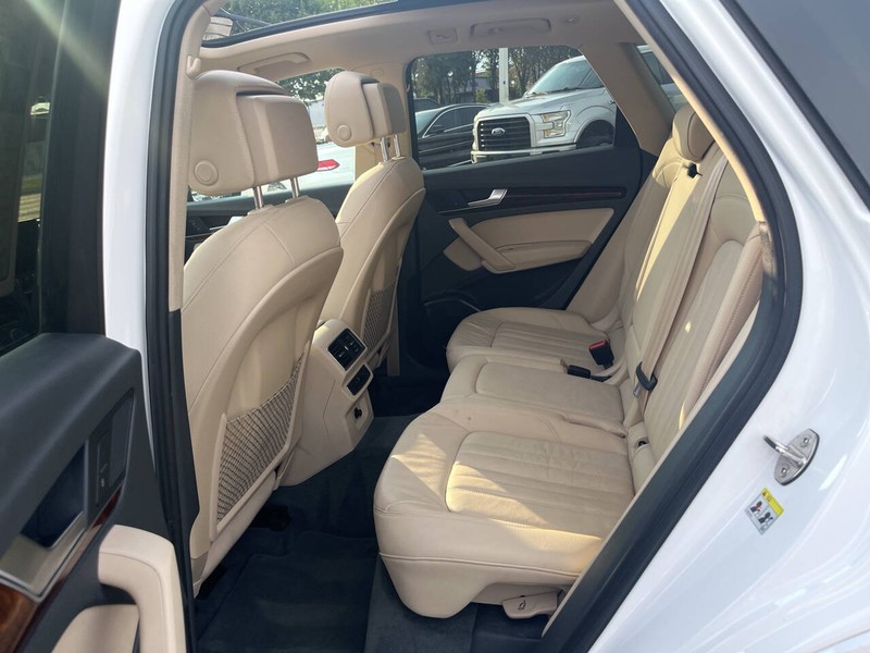 Audi Q5 Vehicle Image 20