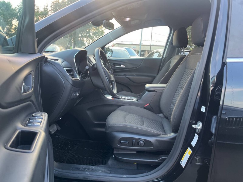 Chevrolet Equinox Vehicle Image 07