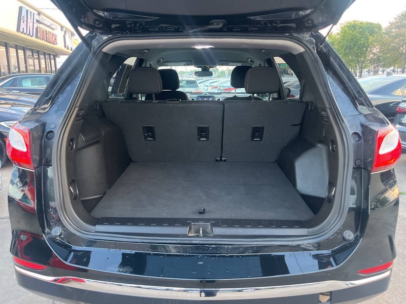 Chevrolet Equinox Vehicle Image 09