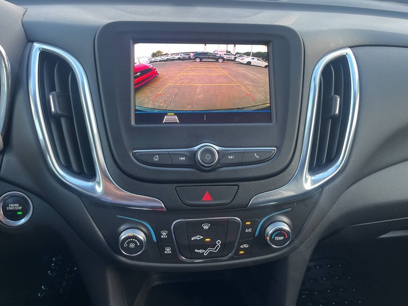 Chevrolet Equinox Vehicle Image 12