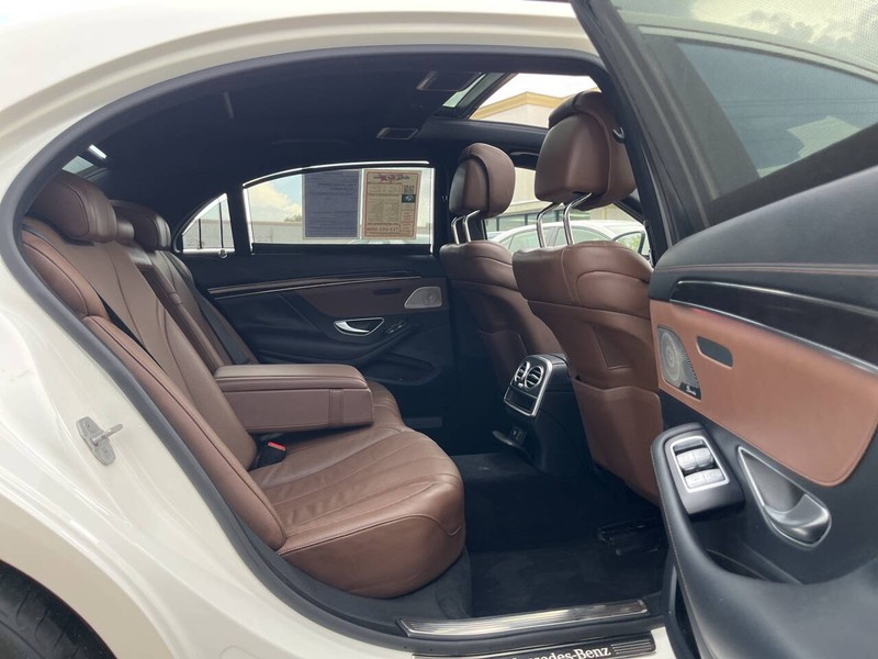 Mercedes-Benz S-Class Vehicle Image 10