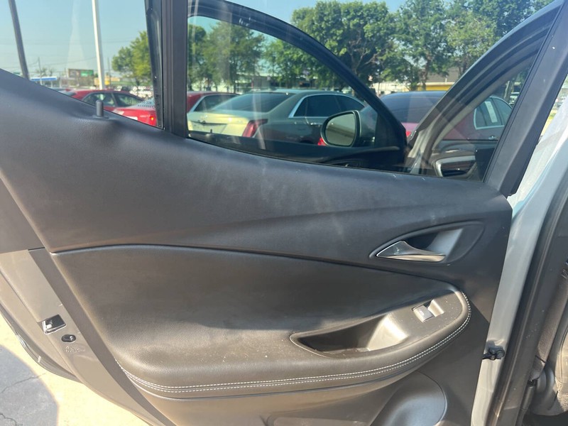 Buick Encore GX Vehicle Image 11