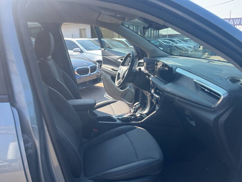 Buick Encore GX Vehicle Image 13