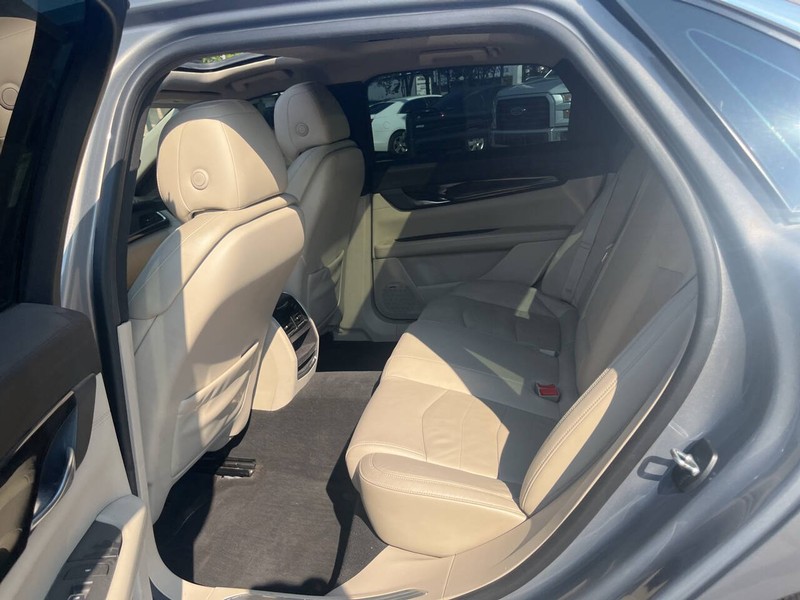 Cadillac CT6 Sedan Vehicle Image 18