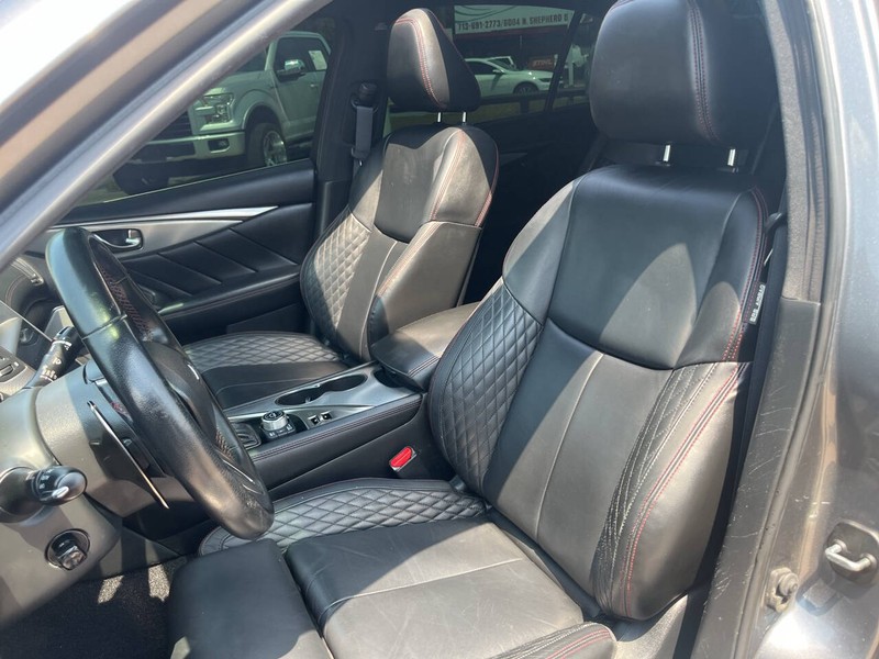 INFINITI Q50 Vehicle Image 09