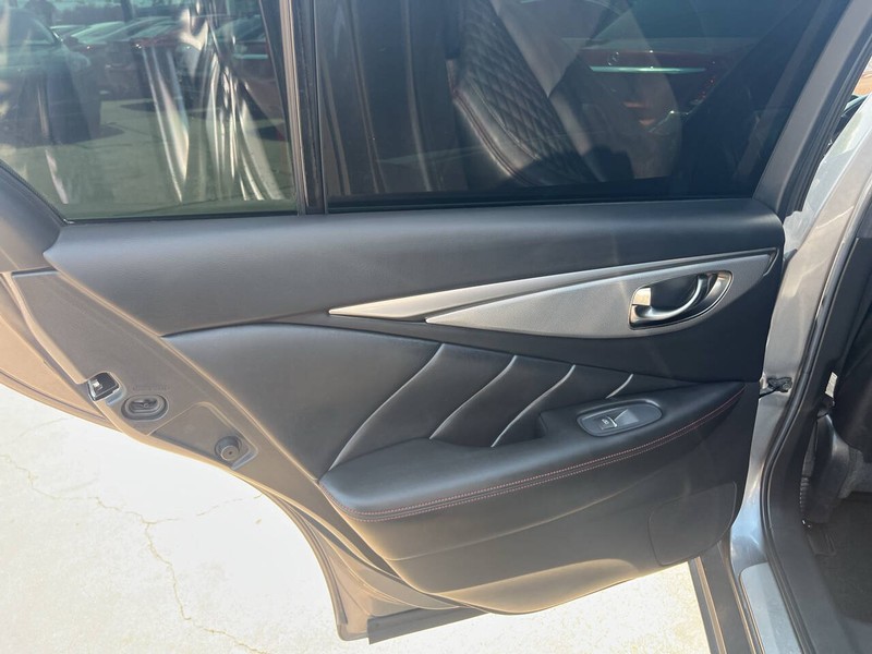 INFINITI Q50 Vehicle Image 16