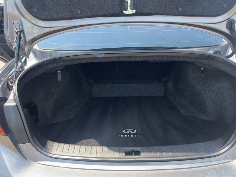 INFINITI Q50 Vehicle Image 19