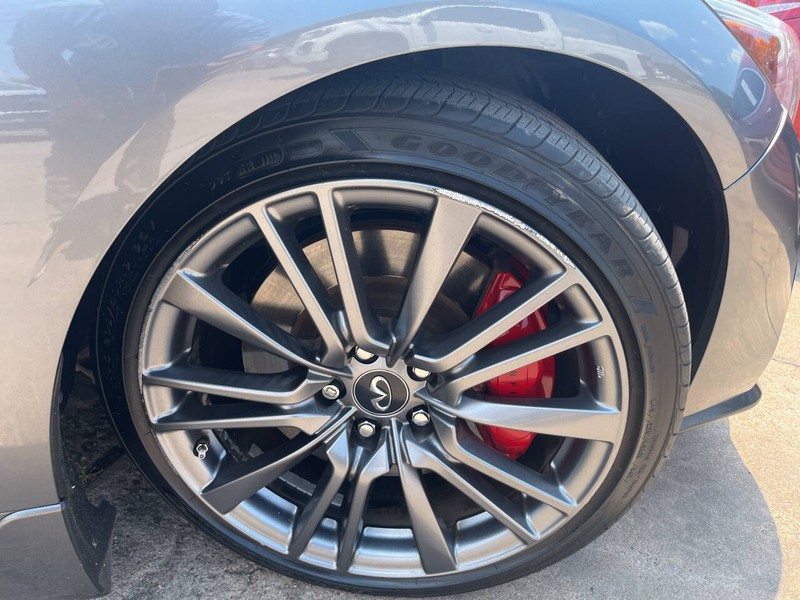 INFINITI Q50 Vehicle Image 23