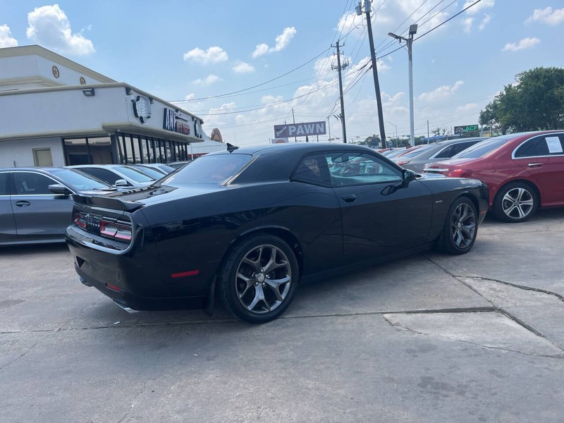 Dodge Challenger Vehicle Image 03