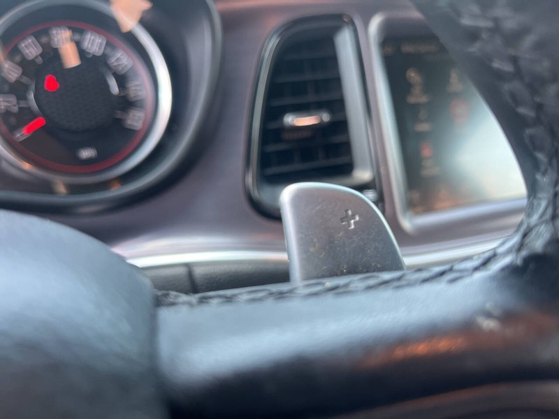 Dodge Challenger Vehicle Image 12