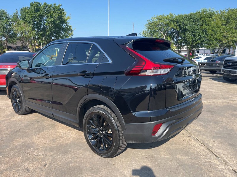 Mitsubishi Eclipse Cross Vehicle Image 05