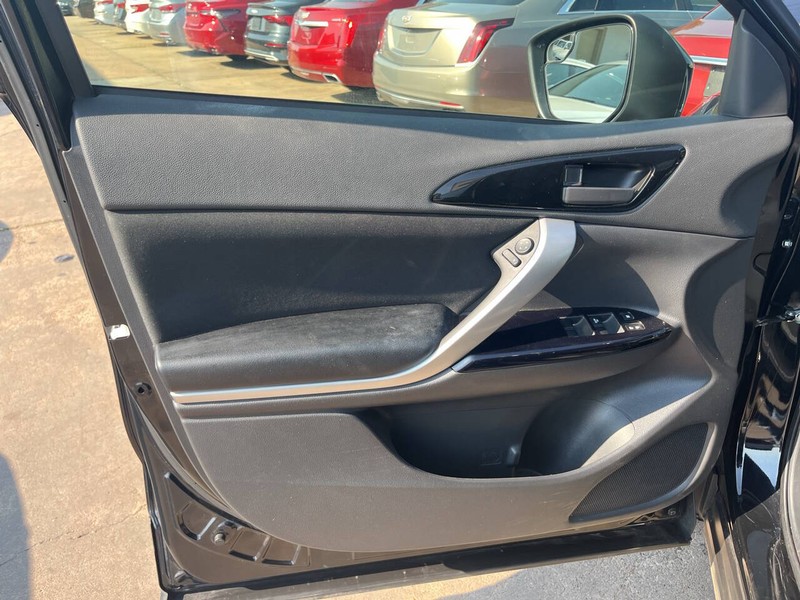 Mitsubishi Eclipse Cross Vehicle Image 06
