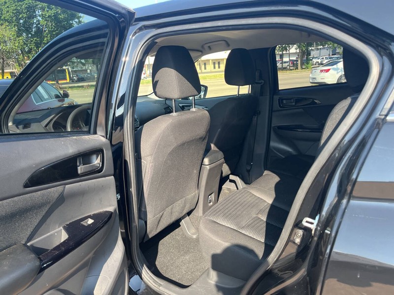 Mitsubishi Eclipse Cross Vehicle Image 13