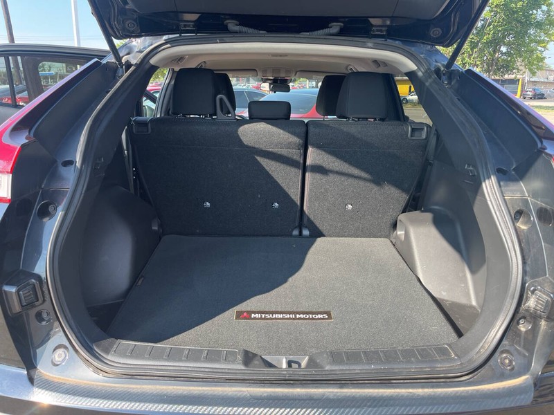 Mitsubishi Eclipse Cross Vehicle Image 15