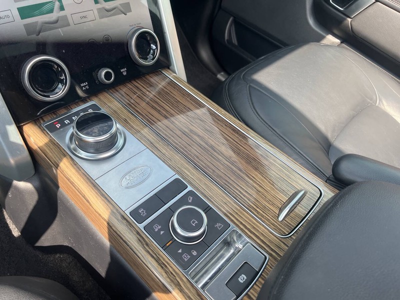 Land Rover Range Rover Vehicle Image 14