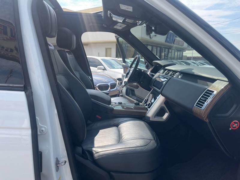 Land Rover Range Rover Vehicle Image 22