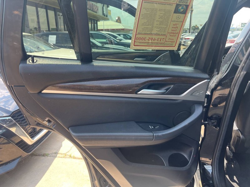 BMW X3 Vehicle Image 13