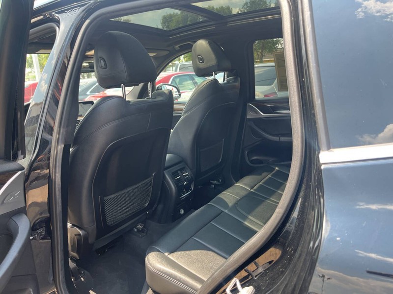 BMW X3 Vehicle Image 14