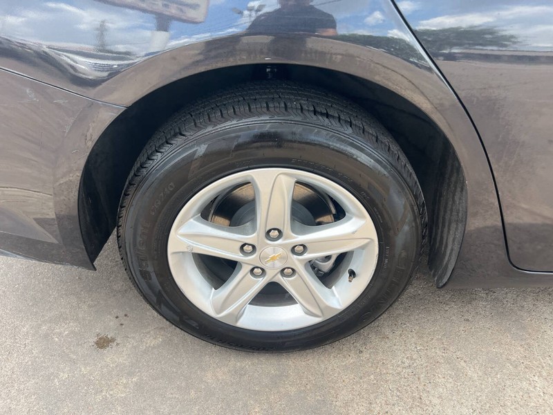 Chevrolet Malibu Vehicle Image 19