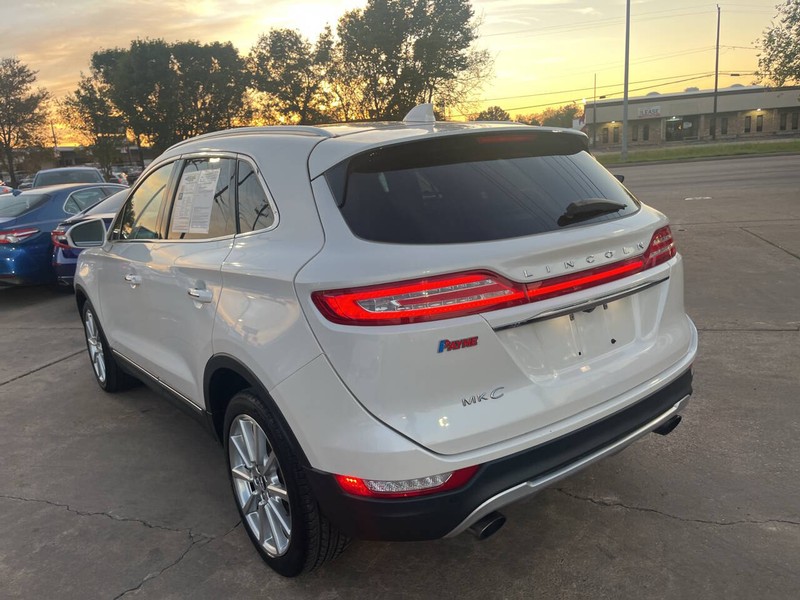Lincoln MKC Vehicle Image 08