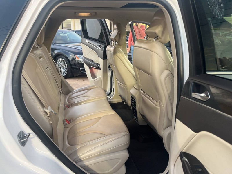 Lincoln MKC Vehicle Image 18