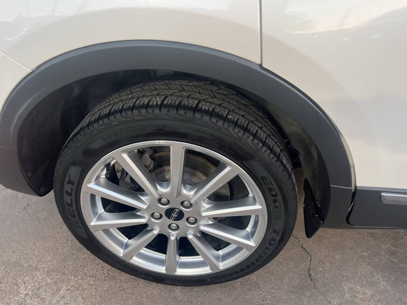 Lincoln MKC Vehicle Image 22