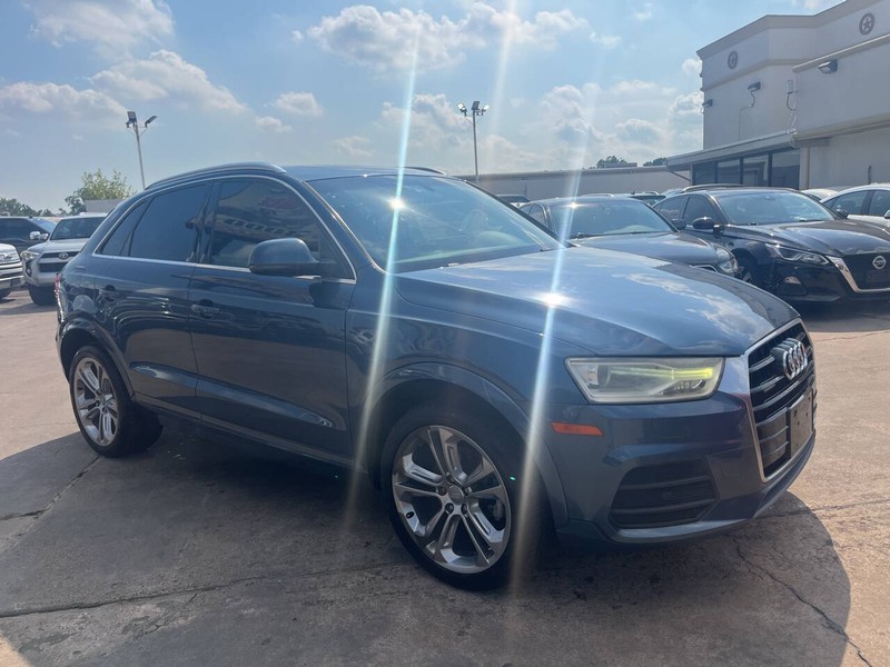 Audi Q3 Vehicle Image 02