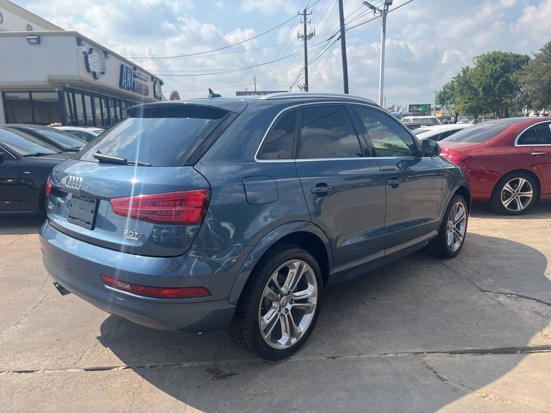 Audi Q3 Vehicle Image 03
