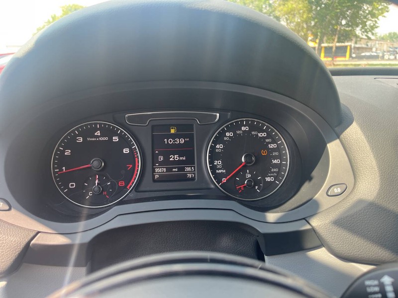 Audi Q3 Vehicle Image 09