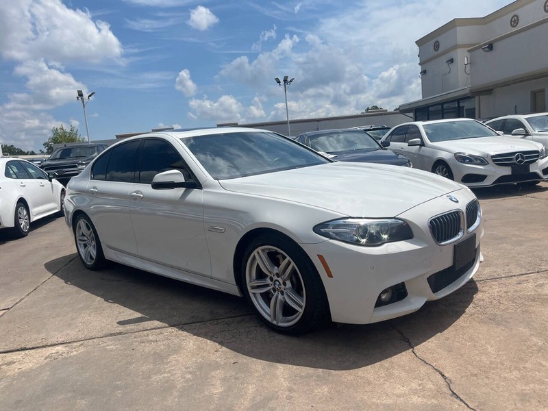 BMW 5 Series Vehicle Image 02