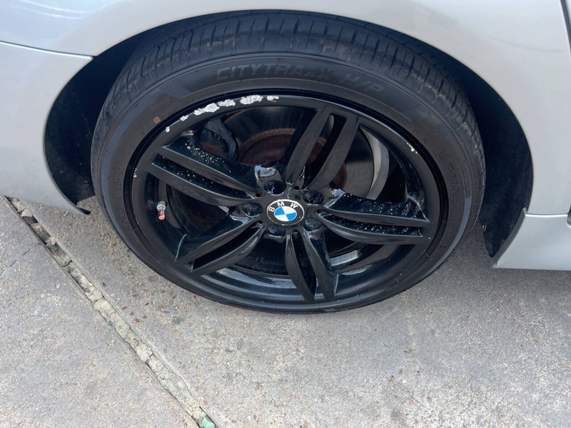 BMW 5 Series Vehicle Image 17