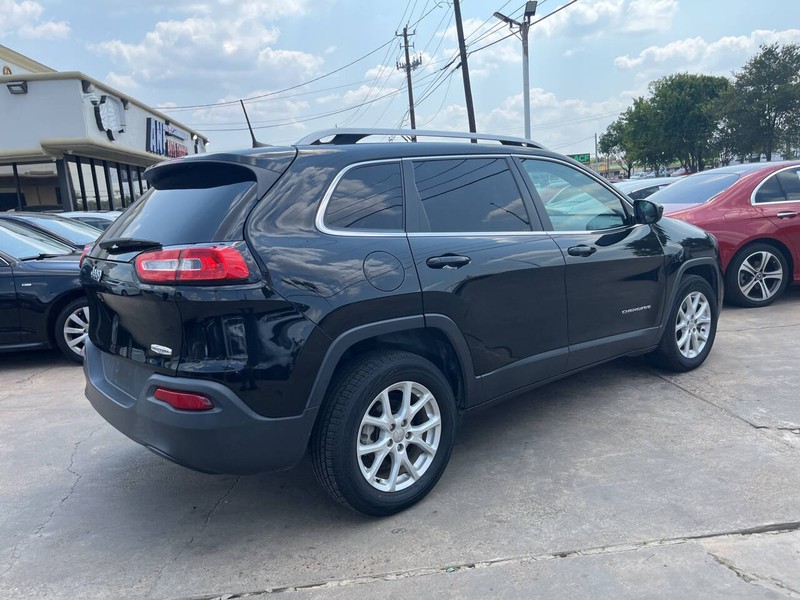 Jeep Cherokee Vehicle Image 03