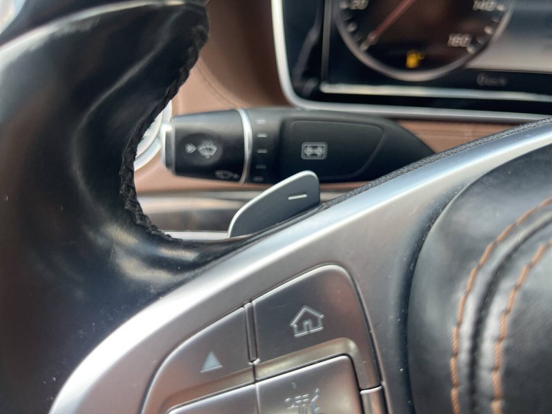 Mercedes-Benz S-Class Vehicle Image 12
