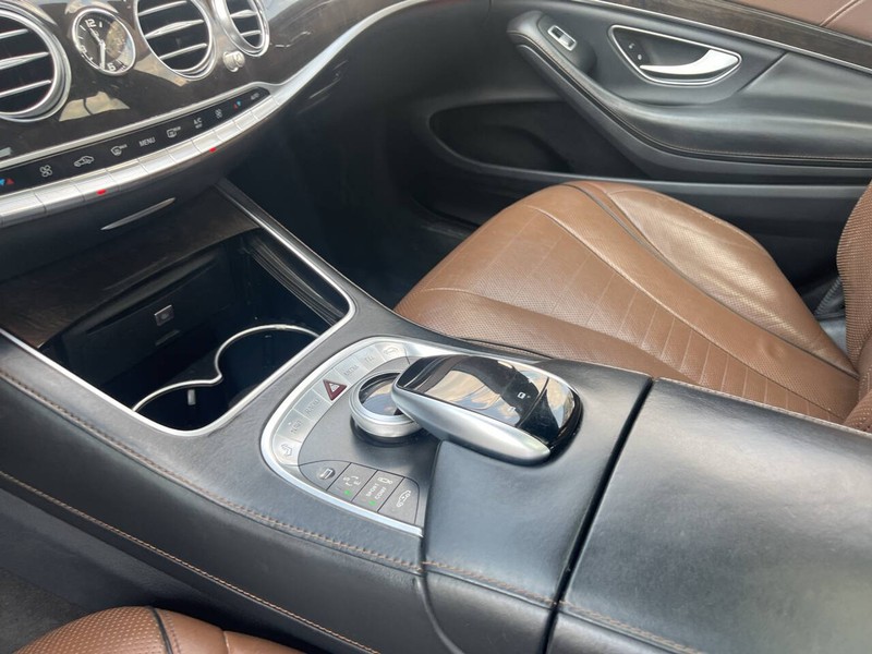 Mercedes-Benz S-Class Vehicle Image 15