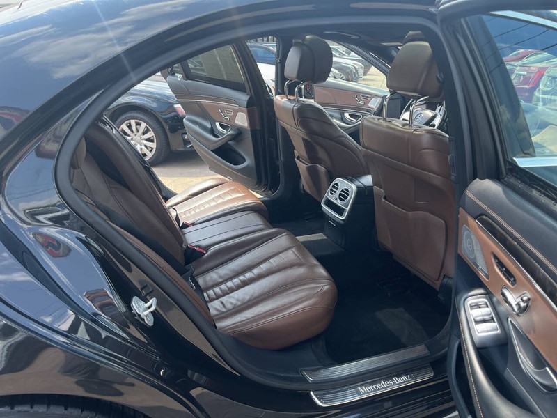 Mercedes-Benz S-Class Vehicle Image 21