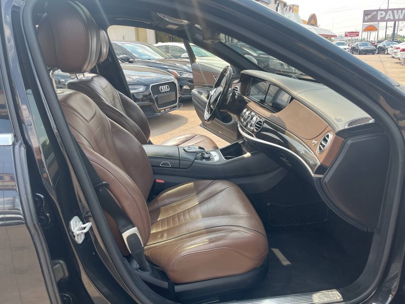 Mercedes-Benz S-Class Vehicle Image 22