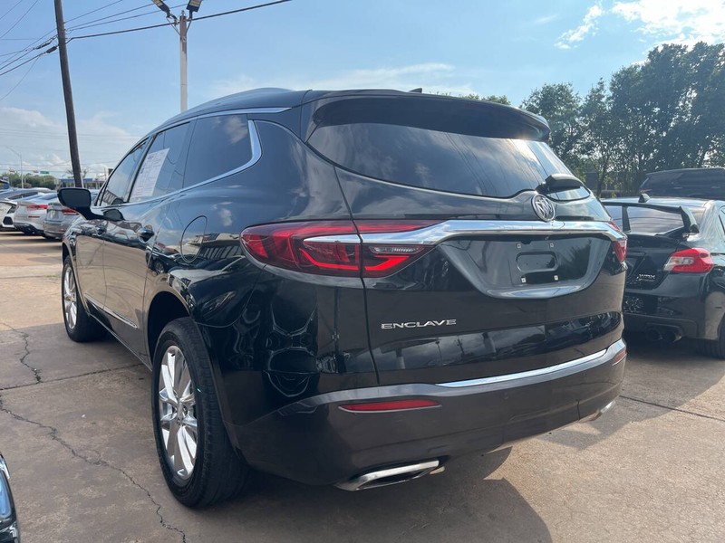 Buick Enclave Vehicle Image 03
